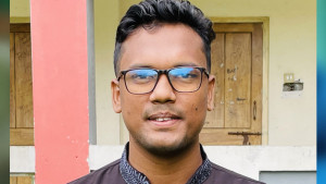 মায়ের স্বপ্ন পূরণের প্রত্যয়ের কাছে হার মেনেছে দারিদ্র্য