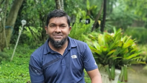 নগরে বাগান করে বেড়ানো রকিবুল পাচ্ছেন ‘বৃক্ষরোপণে জাতীয় পুরস্কার’