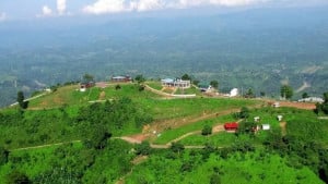 বান্দরবানে সব পর্যটন কেন্দ্র বন্ধ, আটকা শতাধিক পর্যটক