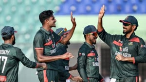 টস জিতে বোলিংয়ে বাংলাদেশ, একাদশে নেই লিটন
