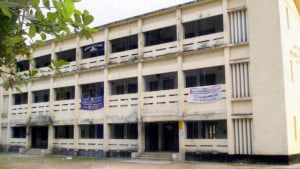 পরিদর্শক সংকটে অতিরিক্ত উত্তরপত্র না পাওয়ার অভিযোগ পরিক্ষার্থীদের