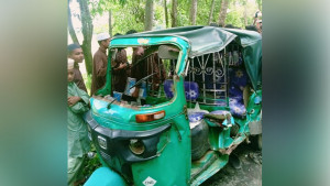 ফেনীতে ট্রাক্টরের ধাক্কায় অটোরিকশার যাত্রী নিহত
