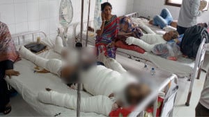 বোয়ালখালীতে লবণ কারখানায় অগ্নিকাণ্ডে ১১ শ্রমিক দগ্ধ