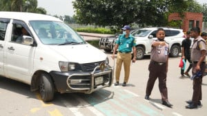 শব্দদূষণ নিয়ন্ত্রণে মানিক মিয়া এভিনিউতে ডিএমপির বিশেষ অভিযান