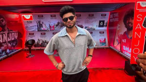 সন্ধ্যায় নয়, মধ্যরাতে মঞ্চে উঠবেন সঞ্জয়