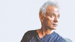 ৪২ বছর পর আবার মঞ্চের আলোয় সৈয়দ জামিল আহমেদ