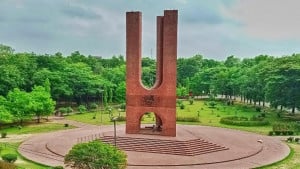 ‘ম্যানার’ শেখানোর নামে রাতে ডেকে নিয়ে নবীন শিক্ষার্থীদের র‍্যাগিং, আটক ১২