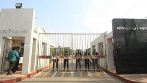 কাশিমপুর কারাগার থেকে নারী বন্দি উধাও, থানায় মামলা