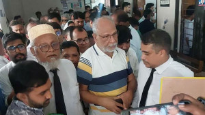 সাবেক মন্ত্রী লতিফ সিদ্দিকীকে ট্রাইব্যুনালে হাজির