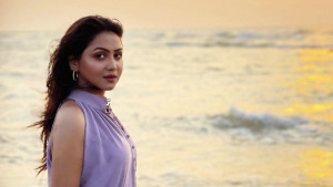নিজেকে কোনো নির্দিষ্ট ধরনের চরিত্রে সীমাবদ্ধ রাখতে চাই না: নিশাত প্রিয়ম