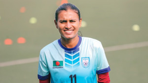 স্পেনই এগিয়ে