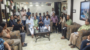 চট্টগ্রামে বিপর্যস্ত সড়ক ও অচল ড্রেনেজ সচলে এক টেবিলে মেয়র ও ৩ এমপি
