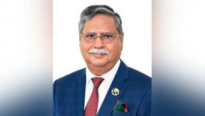 পদত্যাগ করলেন রাষ্ট্রপতি