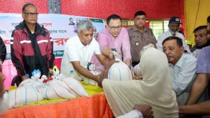 বন্যায় ক্ষতিগ্রস্ত মানুষের পাশে থাকবে সরকার: প্রতিমন্ত্রী অনিন্দ্য