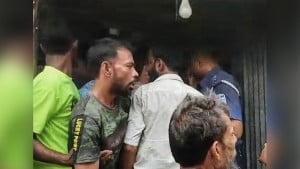 অপহরণের অভিযোগে কলমাকান্দায় দুই ভুয়া পুলিশ আটক