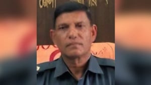 নারী কারারক্ষীর সঙ্গে আপত্তিকর ফোনালাপের অভিযোগে জেল সুপার বদলি