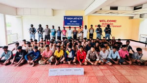 টেকনাফে মানব পাচারের সময় উদ্ধার ৫০, আটক ৯ পাচারকারী