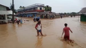 চেরাপুঞ্জির ভারী বৃষ্টিতে পাহাড়ি ঢল, প্লাবিত সুনামগঞ্জের অর্ধশতাধিক গ্রাম