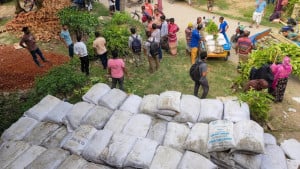 জৈব সারের নামে কৃষদের দেওয়া হলো ‘বর্জ্য’