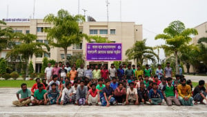 ভারতের কারাগারে আটক ৯১ জেলে দেশে ফিরলেন