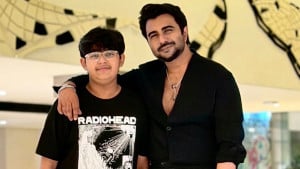 শুভেচ্ছায় ভাসছেন বাবা-ছেলে, ধন্যবাদ জানালেন অপূর্ব