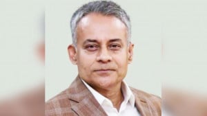 রাজধানী থেকে এখনই সরছে না বাসস্ট্যান্ড: সড়ক পরিবহনমন্ত্রী
