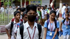 ১৬ দিনের ছুটি শেষে স্কুল-কলেজ খুলছে রোববার