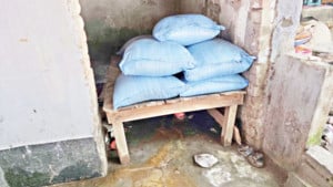 কোথাও বরাদ্দের লবণ বিক্রি কোথাও গলে নষ্ট