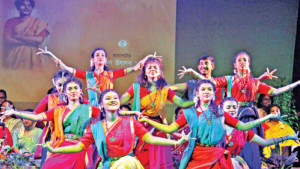 সুরের জলসায় স্বদেশ বার্তা