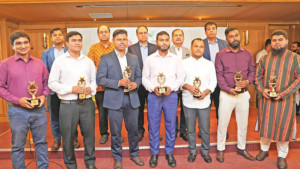 কৃষিভিত্তিক শিল্পে মিডিয়া অ্যাওয়ার্ড পেলেন ৭ সাংবাদিক