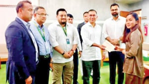 ফুটবলার ঋতুপর্ণার গৃহ নির্মাণে অনুদান দিলেন প্রধানমন্ত্রী