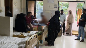 ফুটবল খেলার দ্বন্দ্বে দশম শ্রেণির ছাত্রকে হাতুড়িপেটা