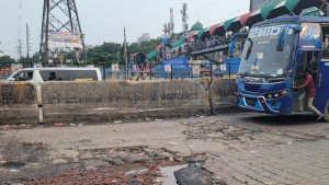 মহাসড়কের চার কিমি অংশে নেই রোড সাইন ও মার্কিং