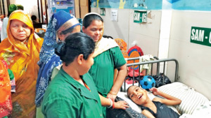 স্বজনরা ফেলে গেছে রাস্তায়, এখন হাসপাতালই পরিবার