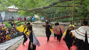 পথনাটকে তুলে ধরা হলো গাছপালা পাখির গুরুত্ব