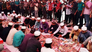 ৪ দিনে শাহজালাল মাজারের দানবাক্সে ১৭ লাখ টাকা