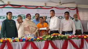 তাৎক্ষণিক কর্মসংস্থান ৩২০ তরুণের