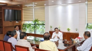 রাজস্ব আহরণের লক্ষ্যমাত্রা অর্জনই হবে মূল কাজ