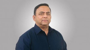 বেনজীরের বিরুদ্ধে একটি মামলার বিচার চলছে
