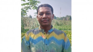 গান গেয়ে ভাইরাল ঢাবি শিক্ষককে একাডেমিক কার্যক্রম থেকে অব্যাহতি