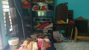 লামায় সমকালের লোহাগাড়া প্রতিনিধির বাড়িতে ডাকাতি