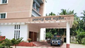 টিকটকে আসক্ত স্ত্রীকে হত্যার অভিযোগে স্বামী আটক