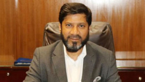 বিএসইসির চেয়ারম্যানসহ চার কমিশনারের পদত্যাগ