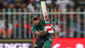 মোসাদ্দেকের ক্যারিয়ারসেরা ইনিংসে লড়াকু পুঁজি বাংলাদেশের