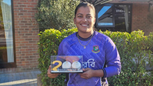 ২০০ উইকেট নিয়ে নাহিদা আক্তারের রেকর্ড