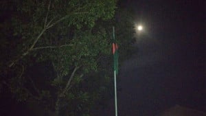 চাটমোহরে মাদ্রাসায় রাতেও উড়ল জাতীয় পতাকা