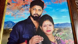 কাজল-তরুণের প্রেমের গল্প পাল্টে দিল একটি ফোনকল