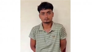 অবৈধ অনুপ্রবেশের দায়ে ভারতীয় যুবক আটক