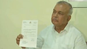 শপথের দুদিন পরই মন্ত্রিত্ব ছাড়লেন রেড্ডি