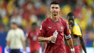 ম্লান রোনালদো, গ্রুপসেরা হতে পারল না পর্তুগাল